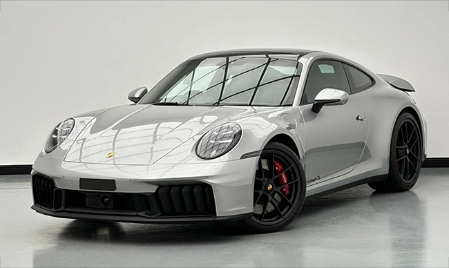 Porsche 911 Carrera GTS Coupé Plata